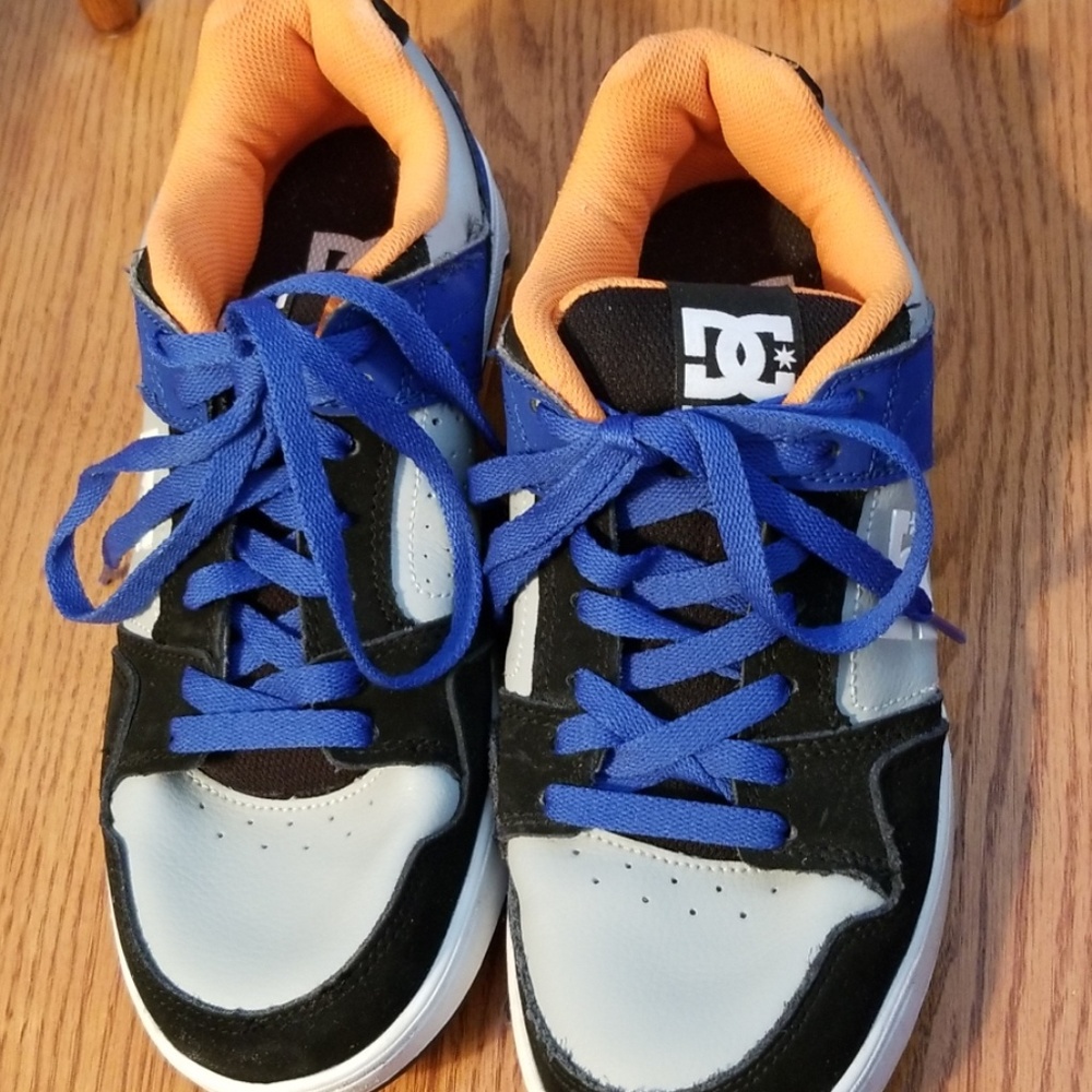 DC Marvel   leather and suede shoes 8.5W NBW
